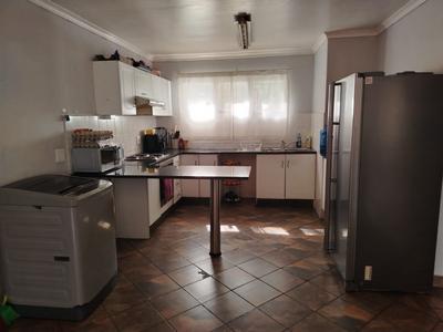 Apartment / Flat For Sale in Cresta, Randburg