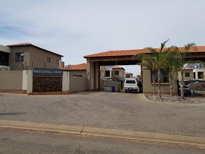 Apartment / Flat For Rent in Goedeburg, Benoni