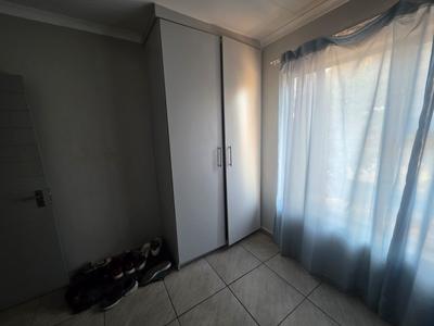 Apartment / Flat For Rent in Lakefield, Benoni